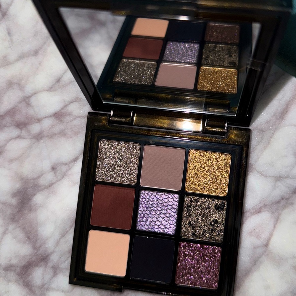 New Huda Beauty Wild Jaguar Eyeshadow Palette!